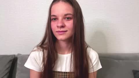 Lia online show from March 21, 2026, 4:10 pm