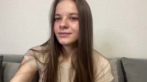 Lia online show from April 9, 2026, 4:45 pm