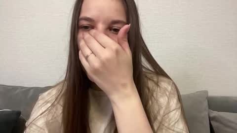 Lia online show from May 8, 2026, 4:01 pm
