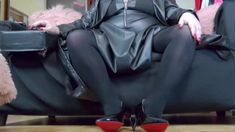 Kary Queen online show from January 6, 2026, 4:16 am