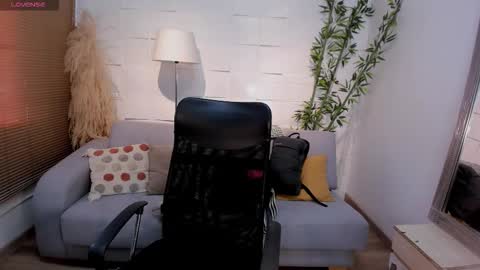 kassmonroe online show from October 22, 2025, 12:27 pm