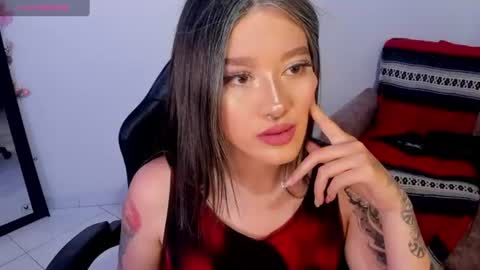 Snapshot of kat_apple chatting on August 4, 2026, 10:56 pm Alicia online show from August 4, 2026, 10:56 pm