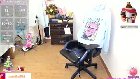 Kat       online show from December 20, 2024, 10:32 pm