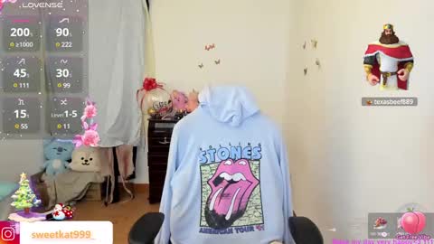 Kat       online show from December 30, 2024, 10:55 pm