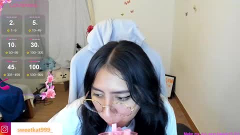 Kat       online show from February 19, 2025, 12:33 pm