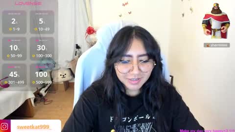 Kat       online show from February 21, 2025, 2:48 pm