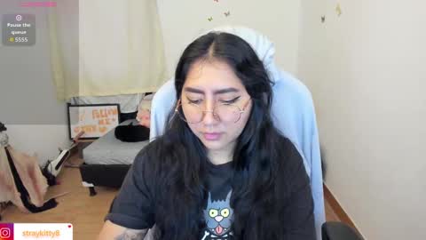 Kat       online show from September 11, 2025, 2:39 pm