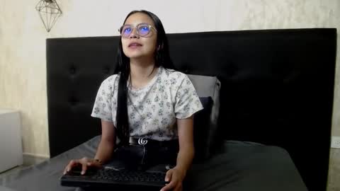 Snapshot of katalina07 chatting on November 27, 2025, 12:51 pm Katalina online show from November 27, 2025, 12:51 pm