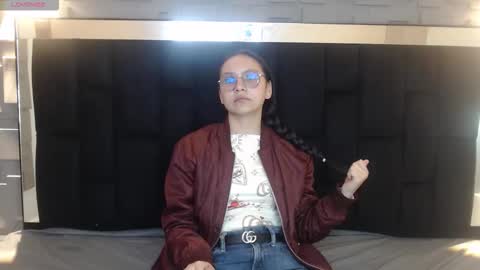 Snapshot of katalina07 chatting on December 17, 2025, 1:17 pm Katalina online show from December 17, 2025, 1:17 pm