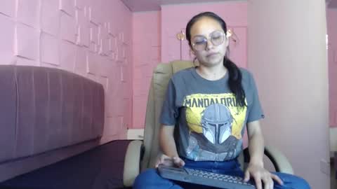 Snapshot of katalina07 chatting on March 27, 2026, 6:18 pm Katalina online show from March 27, 2026, 6:18 pm