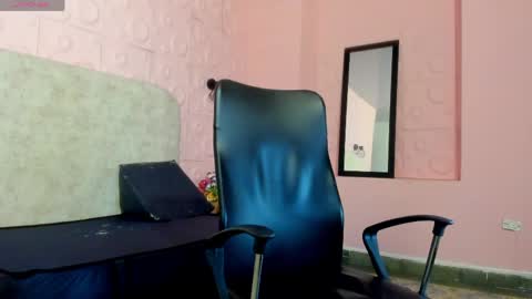 Snapshot of katalina07 chatting on April 30, 2026, 8:57 pm Katalina online show from April 30, 2026, 8:57 pm