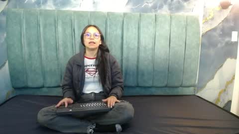 Snapshot of katalina07 chatting on May 5, 2026, 7:33 pm Katalina online show from May 5, 2026, 7:33 pm