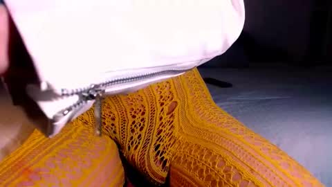 katalinaferreirax online show from December 4, 2024, 11:46 pm