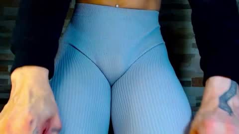 katalinaferreirax online show from March 12, 2025, 1:03 am