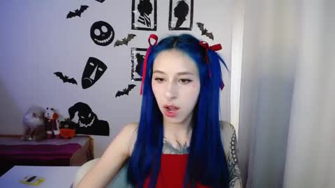 Maca online show from October 7, 2025, 9:01 pm