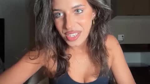 katarasimon online show from November 18, 2025, 9:08 pm