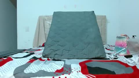 katasquirt online show from March 6, 2025, 1:48 am