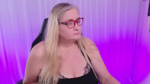 Kat D Sinclair online show from February 4, 2025, 5:34 pm