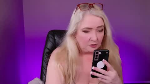 Kat D Sinclair online show from December 21, 2025, 4:47 pm