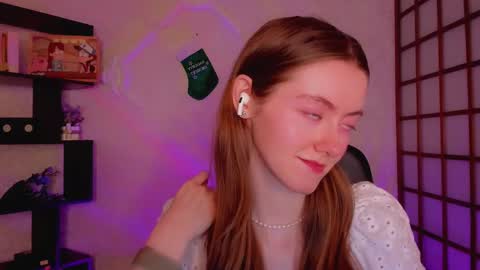 Kate online show from December 31, 2024, 1:47 am