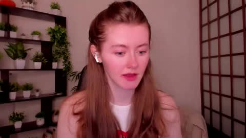 Snapshot of kate_cuddle chatting on April 27, 2026, 2:42 am Kate online show from April 27, 2026, 2:42 am