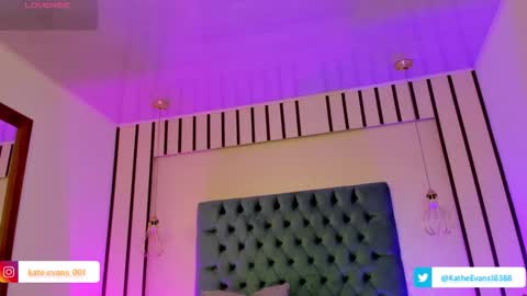 Snapshot of kate_evans1 chatting on January 16, 2026, 1:04 pm Kate Evans online show from January 16, 2026, 1:04 pm