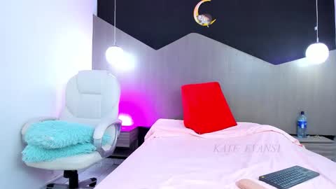 Snapshot of kate_evans1 chatting on March 21, 2026, 10:09 am Kate Evans online show from March 21, 2026, 10:09 am