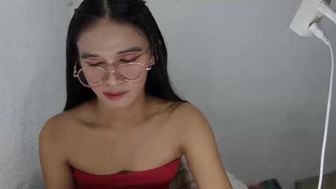 Kate online show from April 1, 2026, 1:41 pm