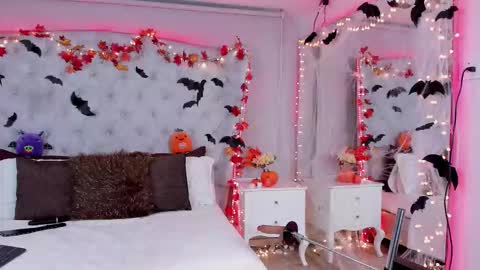 kateanderss online show from October 29, 2025, 11:06 pm