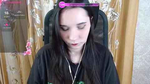 YourKate online show from December 5, 2025, 9:51 am