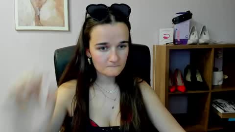 Kate  online show from May 10, 2026, 7:08 pm