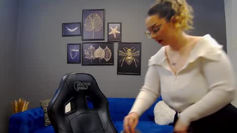 Snapshot of katewalker_ chatting on January 29, 2025, 6:39 pm Kate online show from January 29, 2025, 6:39 pm