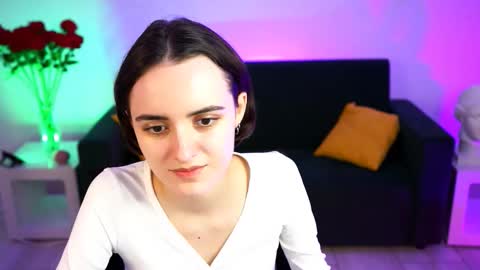 katewillows online show from March 14, 2026, 4:51 am