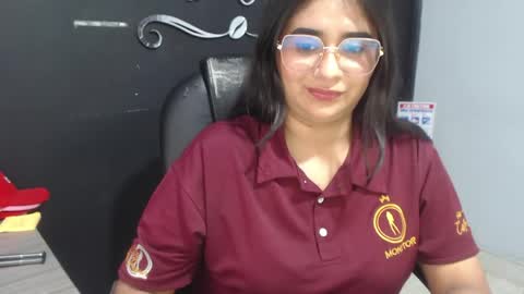 Call me Lau  online show from May 29, 2026, 9:46 pm