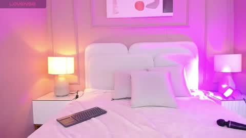   online show from March 25, 2026, 6:47 pm