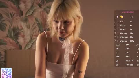 Bella online show from March 25, 2026, 6:36 pm