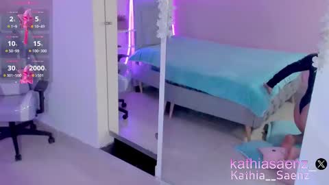 Snapshot of kathia_saenz chatting on February 20, 2025, 3:45 am Kathia  online show from February 20, 2025, 3:45 am