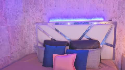 Snapshot of kathira_londres chatting on June 2, 2026, 12:29 pm Sofia online show from June 2, 2026, 12:29 pm