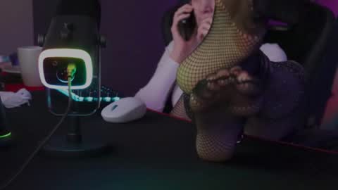 Snapshot of kathleen_frost chatting on December 19, 2024, 6:23 am kathleen_frost online show from December 19, 2024, 6:23 am