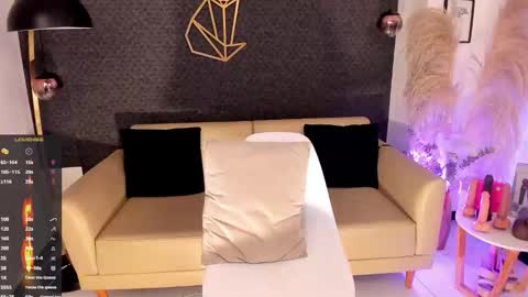 Snapshot of katia_high chatting on February 22, 2026, 3:40 am katia_high online show from February 22, 2026, 3:40 am