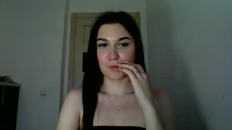 Snapshot of katie_foxi chatting on June 5, 2026, 5:18 pm katie_foxi online show from June 5, 2026, 5:18 pm