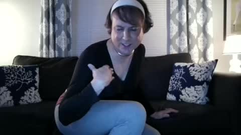 katieutopia online show from February 10, 2026, 4:27 am