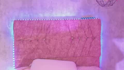 Snapshot of katiie_m chatting on June 10, 2026, 8:02 am Katie online show from June 10, 2026, 8:02 am