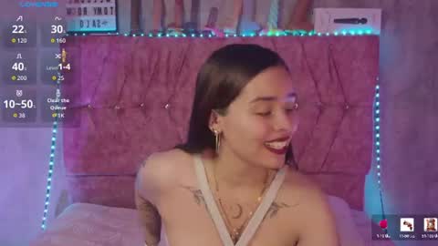 Snapshot of katiie_m chatting on June 25, 2026, 12:54 am Katie online show from June 25, 2026, 12:54 am