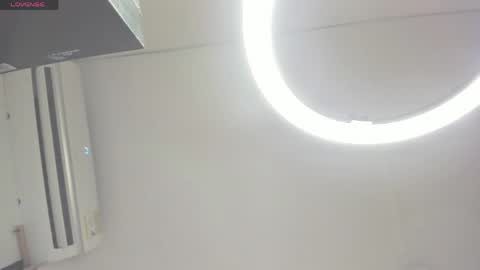 Snapshot of katitaluxury_hot chatting on April 28, 2026, 10:48 pm katitaluxury_hot online show from April 28, 2026, 10:48 pm