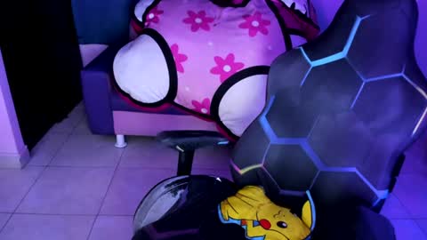Snapshot of katiuska_doll_squirt chatting on June 19, 2026, 12:09 pm katiuska_doll_squirt online show from June 19, 2026, 12:09 pm