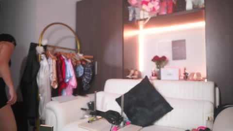 K A T L Y N  online show from March 19, 2026, 6:12 pm