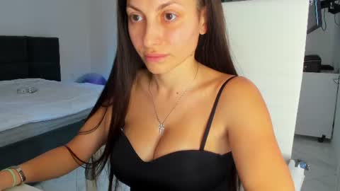 Snapshot of katrin_fit chatting on August 8, 2026, 4:47 am Katrin online show from August 8, 2026, 4:47 am