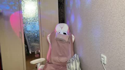 Snapshot of katrin_kristal chatting on April 25, 2026, 4:26 pm naked in pvt show 100 tk online show from April 25, 2026, 4:26 pm