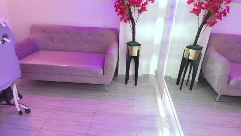 Snapshot of katrina_spencer chatting on May 1, 2026, 7:40 pm Katrina online show from May 1, 2026, 7:40 pm